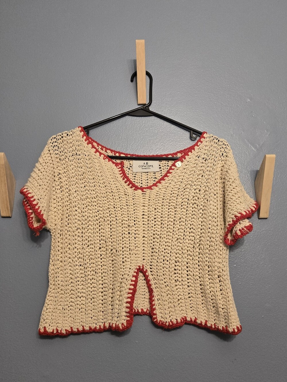 A.B. Concept Crocheted Short Sleeve Crop Top in Cream with Red Trim